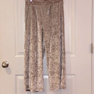 GapBody Velour Pull-On Cropped Pant | Size Small